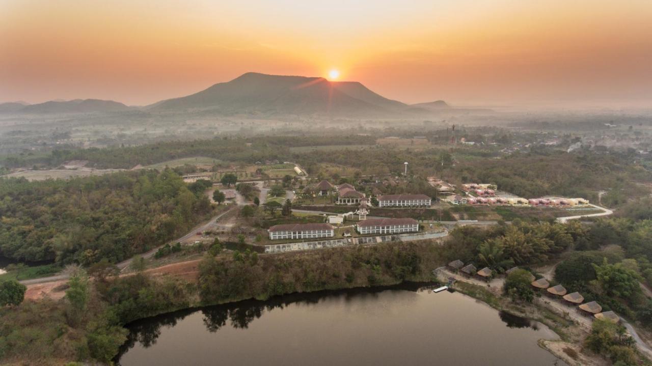 Leaves Valley Resort Nong Ya Plong Extérieur photo